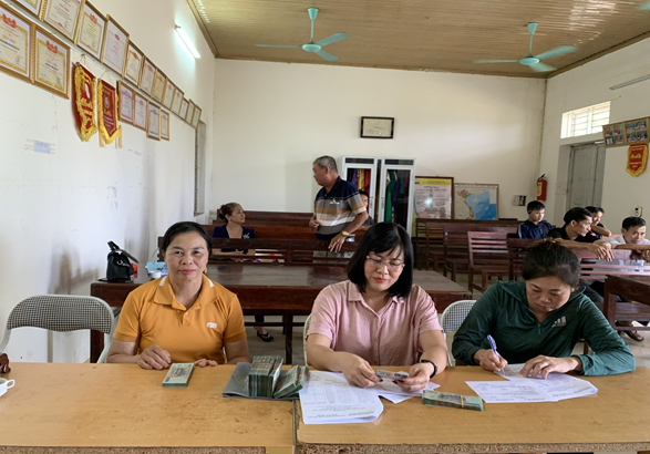 Ra mắt Tổ hợp tác chăn nuôi cá thương phẩm và giải ngân nguồn vốn Quỹ hỗ trợ nông dân tại xã Kim Đức 