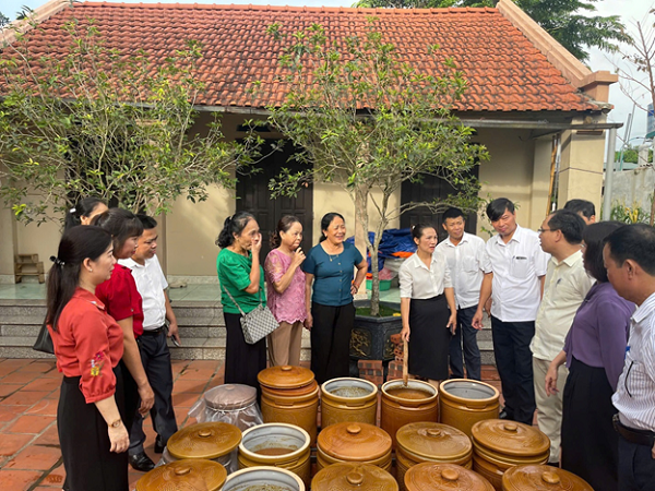 Ra mắt Hợp tác xã tương nếp Tân Đức