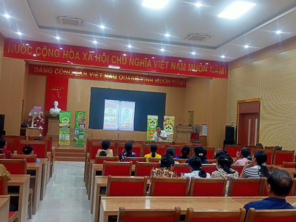 Xã Vạn Xuân, huyện Tam Nông tập huấn hướng dẫn kỹ thuật sử dụng phân bón trên các loại cây trồng