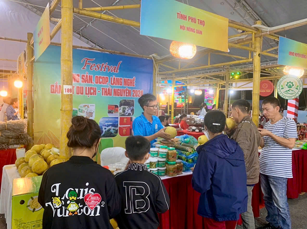 GẦN 20 SẢN PHẨM TIÊU BIỂU TỈNH PHÚ THỌ THAM GIA FESTIVAL NÔNG SẢN, OCOP, LÀNG NGHỀ GẮN KẾT DU LỊCH - THÁI NGUYÊN 2024