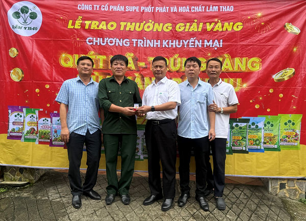 TRAO THƯỞNG TRÚNG VÀNG CHO KHÁCH HÀNG TRÚNG THƯỞNG CHƯƠNG TRÌNH KHUYẾN MẠI “QUYÉT MÃ, TRÚNG VÀNG, MÙA MÀNG BỘI THU”