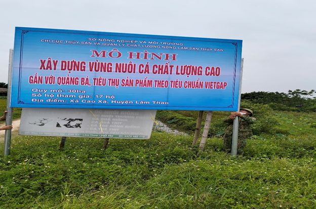 Hội nông dân xã Bản Nguyên và Trung tâm chuyển giao công nghệ và dịch vụ thuỷ sản Việt Nam tổ chức đánh giá tiêu chuẩn VietGap tại tổ hội nuôi cá thương phẩm xã Bản Nguyên