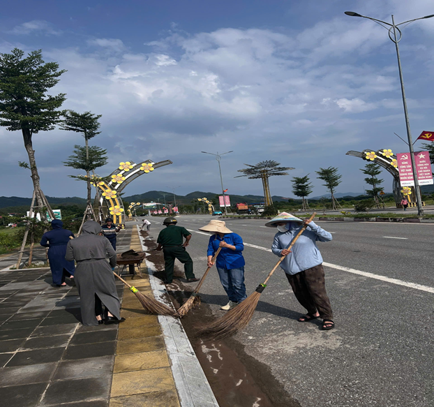 Hội Nông dân xã Thanh Thủy tích cực ra quân vệ sinh môi trường