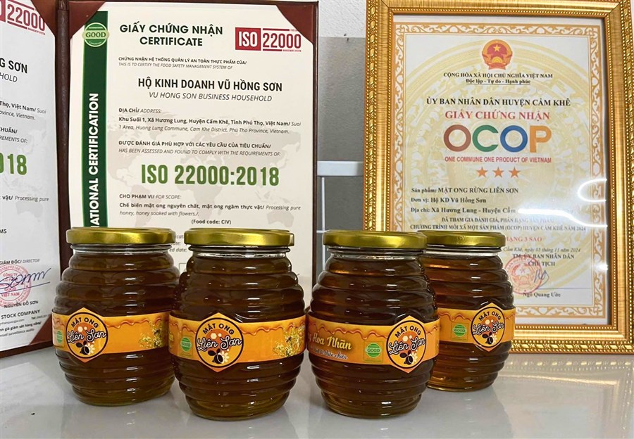 Hội viên nông dân làm giàu từ nghề nuôi ong lấy mật