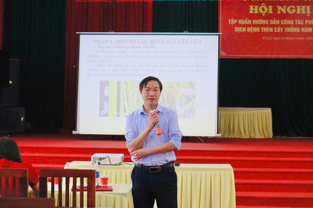 Hội Nông dân xã Tề Lỗ tổ chức Hội nghị tập huấn hướng dẫn công tác phòng trừ sâu bệnh trên cây trồng năm 2026