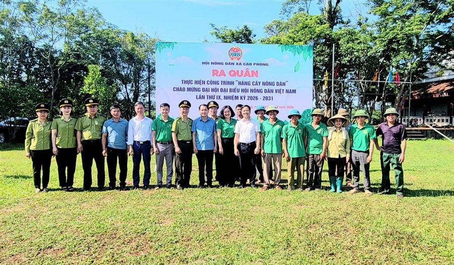 Hội Nông dân xã Cao Phong tổ chức ra quân thực hiện công trình “Hàng cây Nông dân” chào mừng Đại hội đại biểu Hội Nông dân Việt Nam lần thứ IX, nhiệm kỳ 2026 - 2031