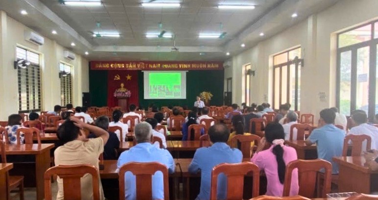 Phù Ninh: Bồi dưỡng lý luận chính trị, nghiệp vụ cho cán bộ Hội Nông dân cơ sở