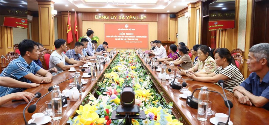 TRUNG ƯƠNG HỘI NÔNG DÂN VIỆT NAM KHẢO SÁT XÂY DỰNG MÔ HÌNH “NUÔI GÀ THƯƠNG PHẨM” TẠI PHÚ THỌ