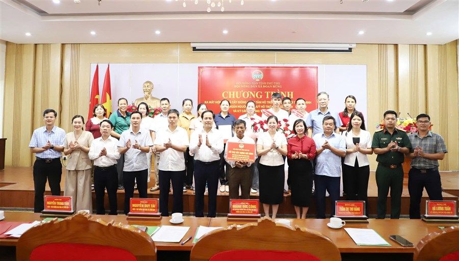 Hội Nông dân xã Đoan Hùng ra mắt Hợp tác xã cây giống Đồng Tâm