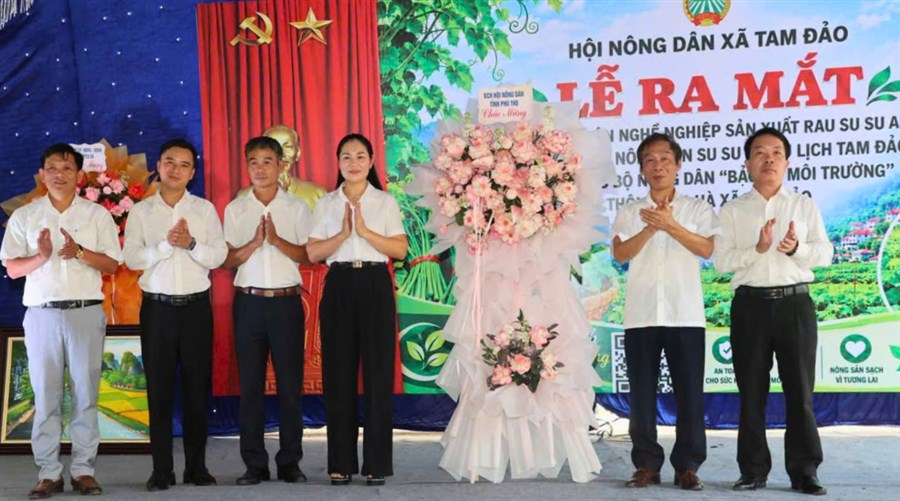 Hội Nông dân xã Tam Đảo ra mắt các mô hình liên kết sản xuất, chuyển đổi số và bảo vệ môi trường